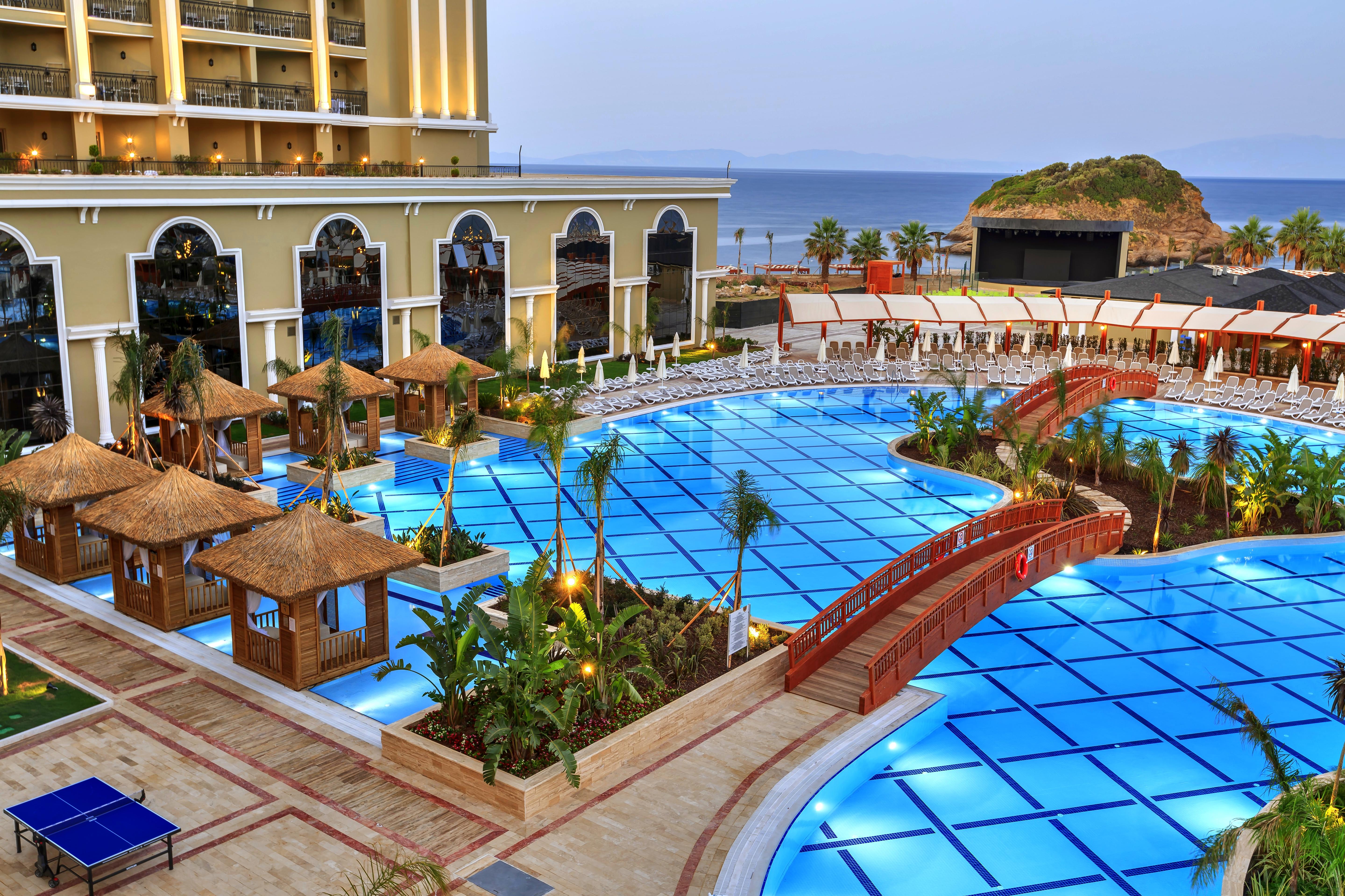 Sunis Efes Royal Palace Resort & Spa Ozdere Exterior photo