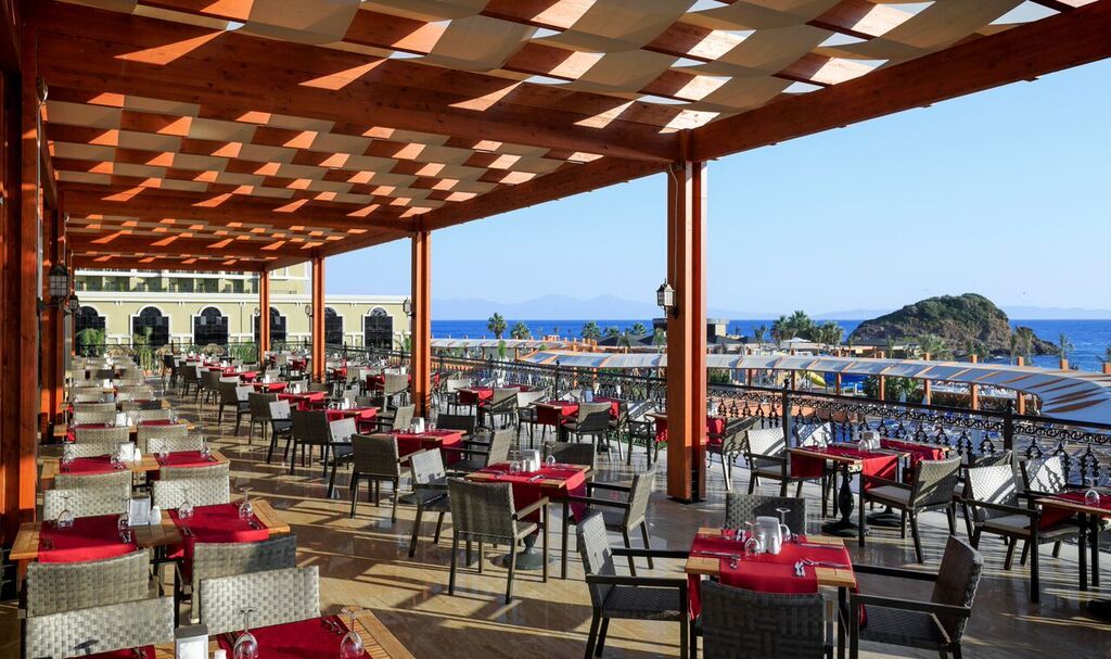 Sunis Efes Royal Palace Resort & Spa Ozdere Exterior photo